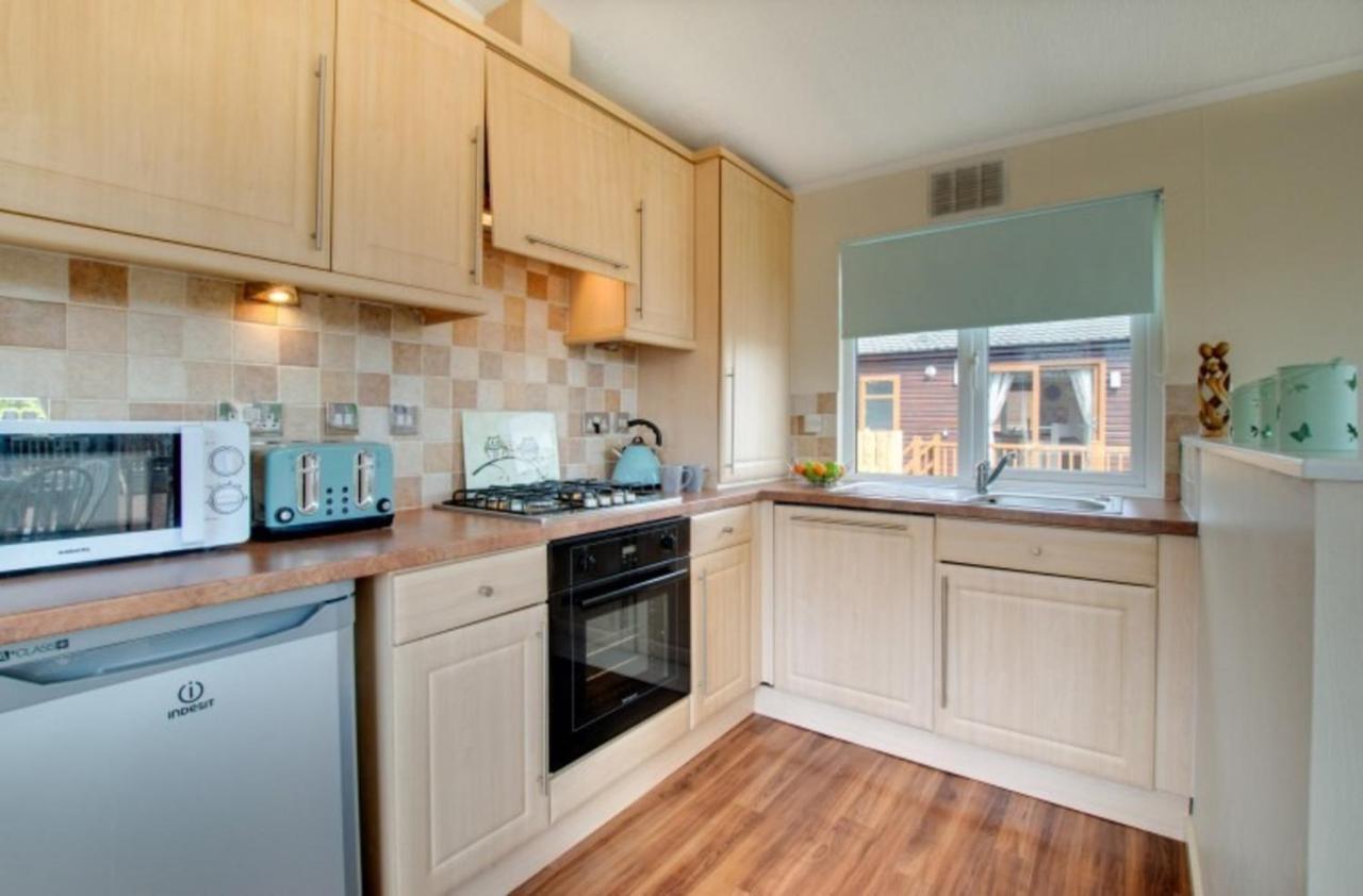 Stunning 3-Bed Hot Tub Lodge Northumberland Felton  Экстерьер фото